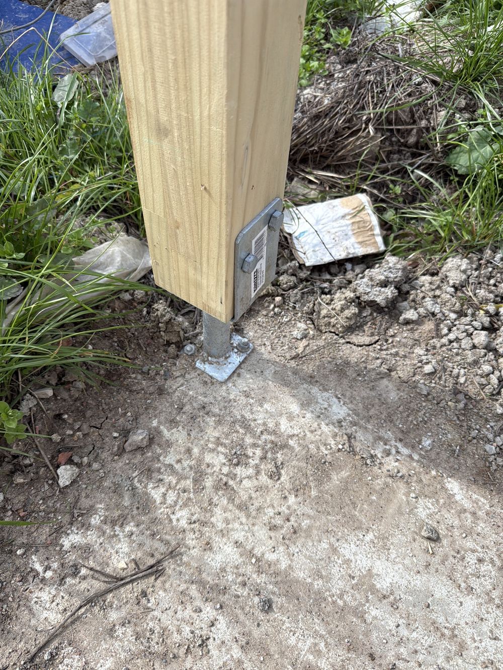Coach screws used where the engineering detail points to a bolted connection, found during a frame inspection in Clyde North
